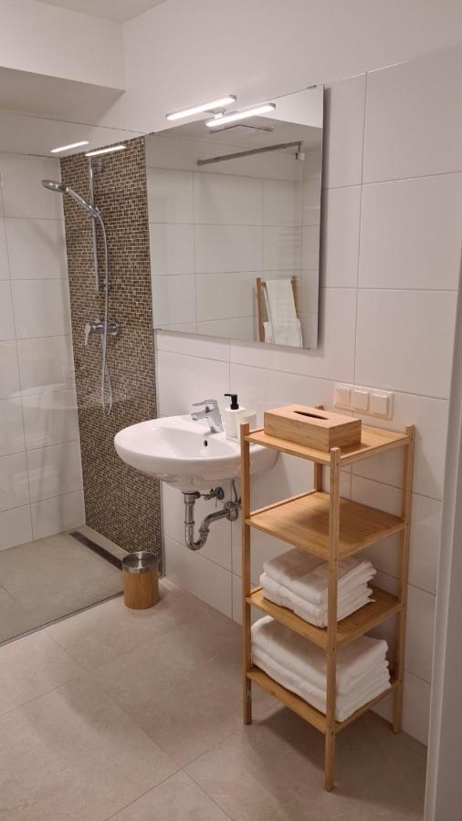 Top Apartments Kaiserebersdorf Wien Ngoại thất bức ảnh